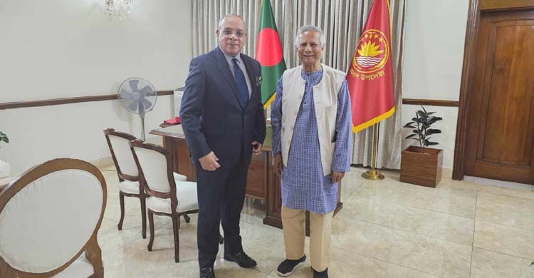 প্রধান উপদেষ্টার সঙ্গে সাক্ষাৎ করলেন প্রধান বিচারপতি